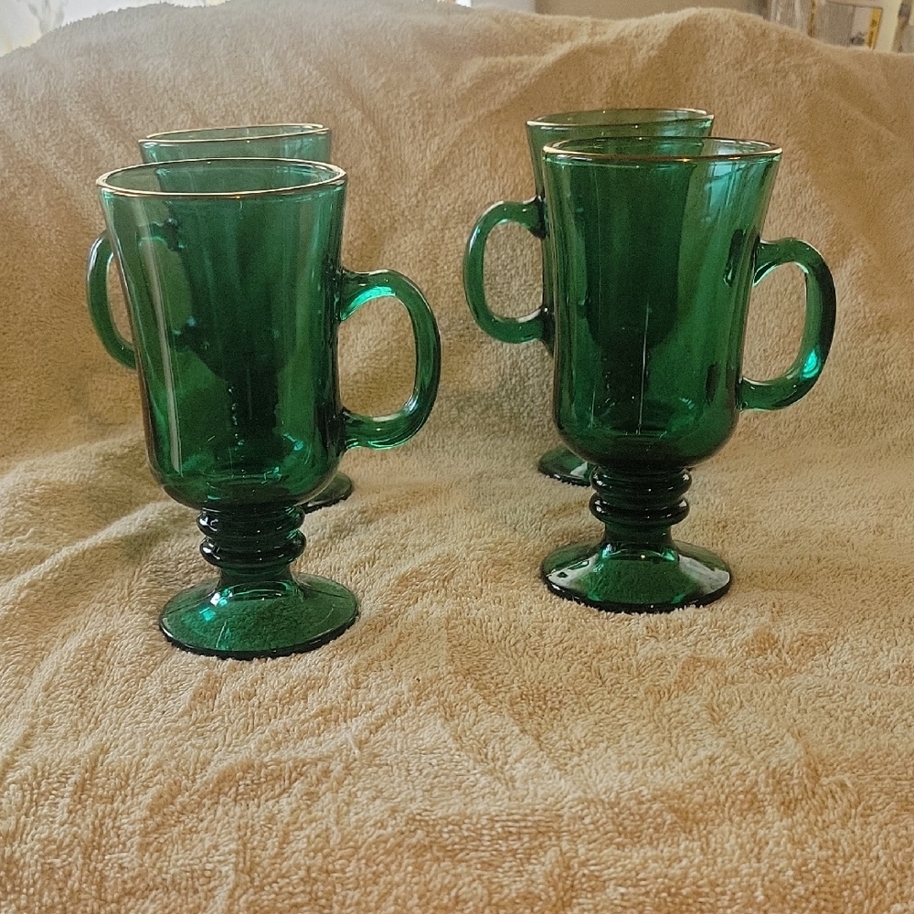 Libbey Juniper Green w/ Gold Trim Coffee 4 Mugs. Very Desirable, No Call Outs.